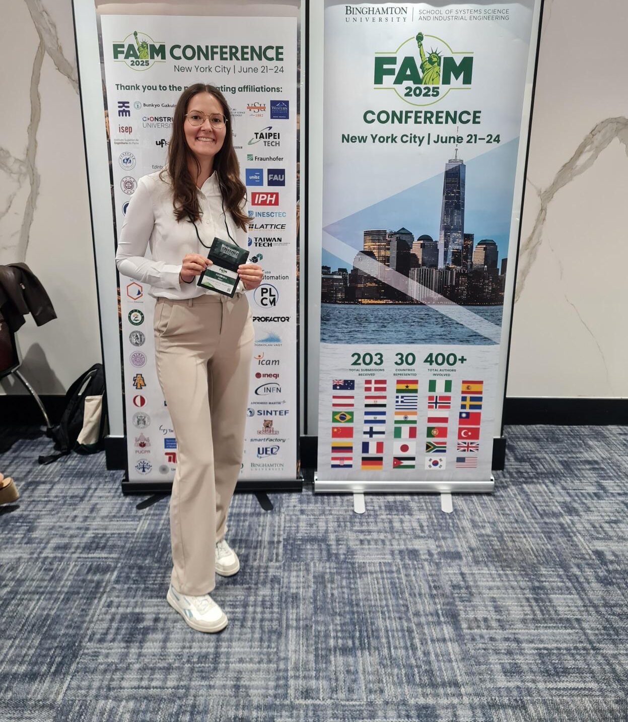 Mehr über den Artikel erfahren Digitale Zwillinge mit Wissen anreichern: Alexandra Ritter auf der FAIM 2025 in New York